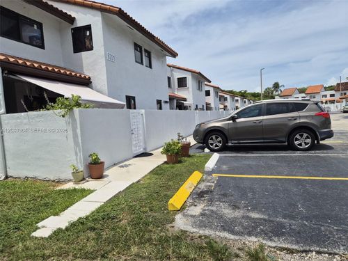 g-6201 Sw 138th Ct, Miami, FL, 33183-2092 | Card Image