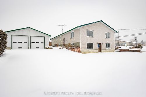 20397 Park Cres, Green Valley, ON, K0C1L0 | Card Image