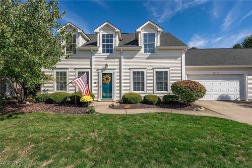 37051 Fairfield Ln, North Ridgeville, OH, 44039-8762 | Card Image