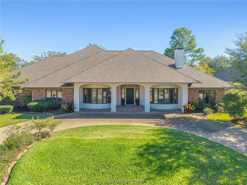 9261 Brookwater Cir, College Station, TX, 77845-8735 | Card Image