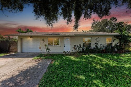 6520 3rd Ave Ne, BRADENTON, FL, 34208-6077 | Card Image