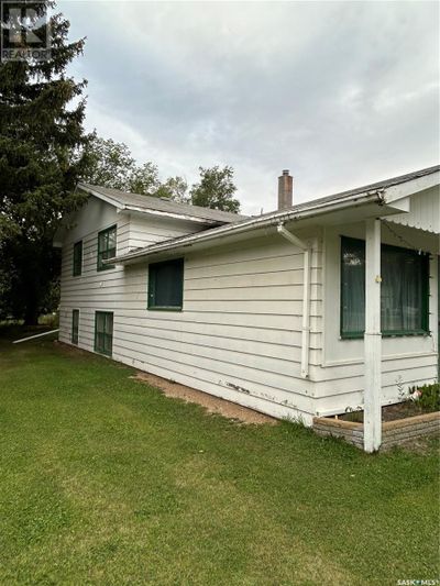 204 4 Th Ave E, House other with 3 bedrooms, 2 bathrooms and null parking in Nokomis SK | Image 3