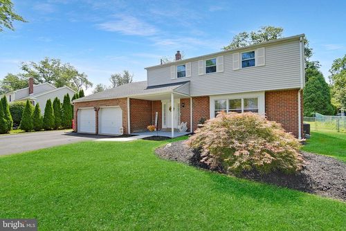 22 Sandown Rd, NORRISTOWN, PA, 19403-1949 | Card Image
