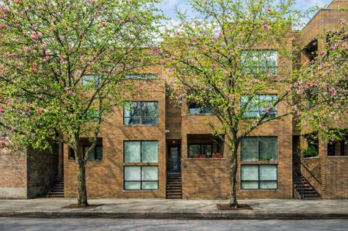 2a-4648 N Winthrop Ave, Chicago, IL, 60640-7051 | Card Image