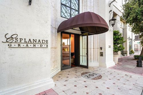 1002-201 S Narcissus Ave, West Palm Beach, FL, 33401-5621 | Card Image