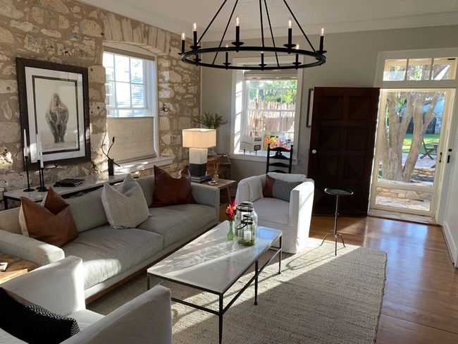 125 W San Antonio St, Home with 2 bedrooms, 3 bathrooms and 2 parking in Fredericksburg TX | Image 11