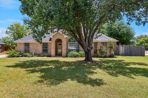 433 Sherwood Ct, Burleson, TX, 76028-4036 | Card Image