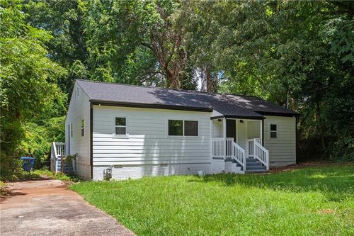 2026 Lisbon Dr Sw, Atlanta, GA, 30310-4920 | Card Image