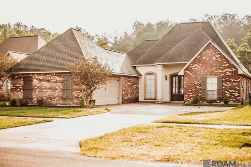 34122 Spring Lake Dr, Walker, LA, 70785-3430 | Card Image