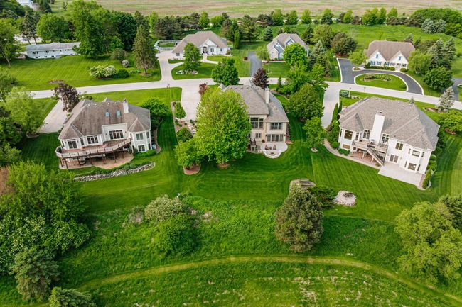 W226N3550 Wethersfield Road, House other with 5 bedrooms, 3 bathrooms and null parking in Pewaukee WI | Image 48