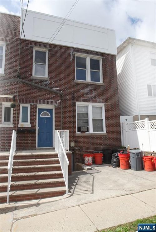 210 Day Ave, Cliffside Park, NJ, 07010-1102 | Card Image