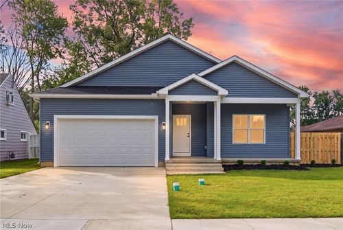 293 Wallace Dr, Berea, OH, 44017-2668 | Card Image