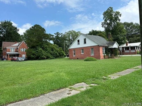 610 W First St, Ahoskie, NC, 27910 | Card Image