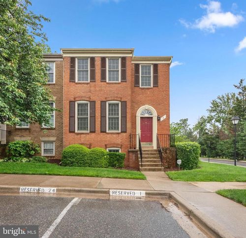1 Cedarwood Ct, ROCKVILLE, MD, 20852-3406 | Card Image