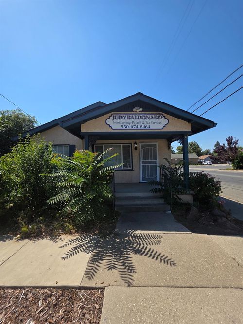 955 Clark Ave, Yuba City, CA, 95991-3840 | Card Image