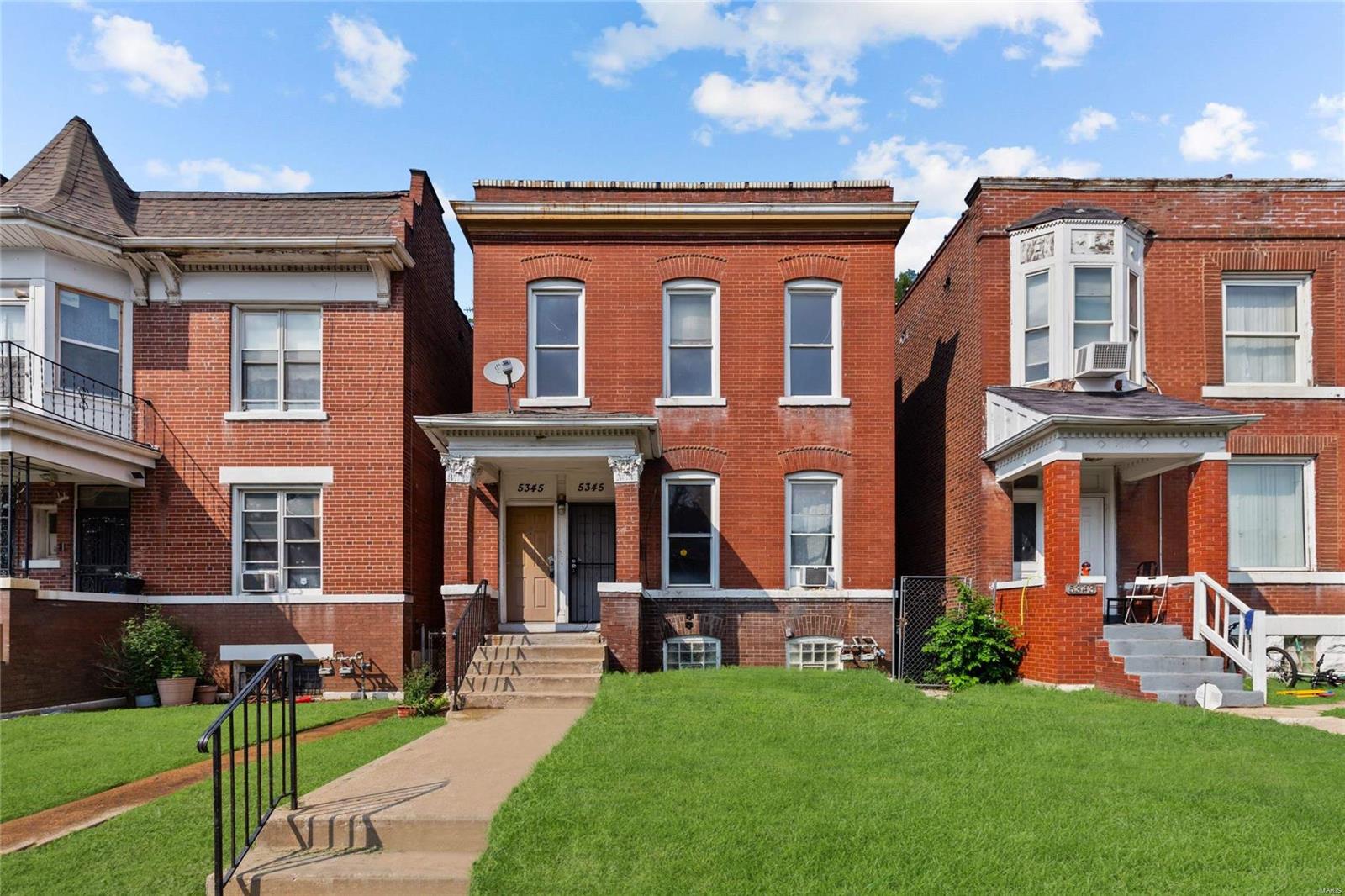 Wells Ave, Saint Louis, MO 63112