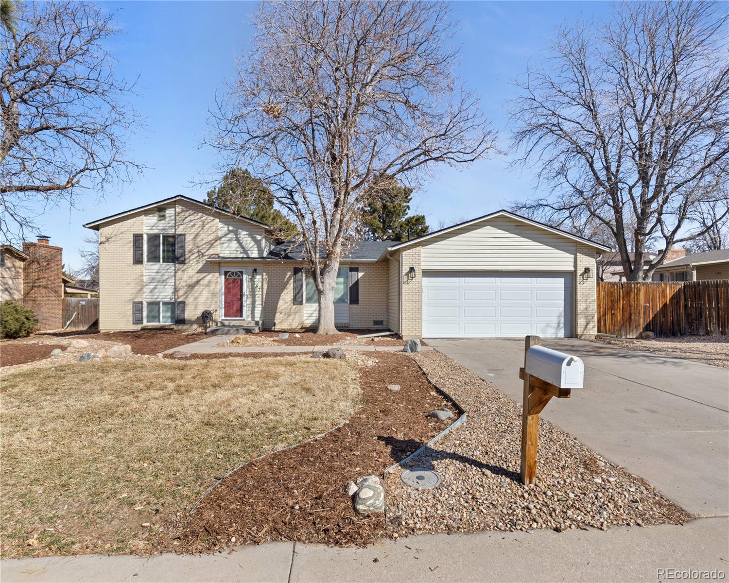 15767 E Floyd Ave, Sold in Aurora - Zoocasa