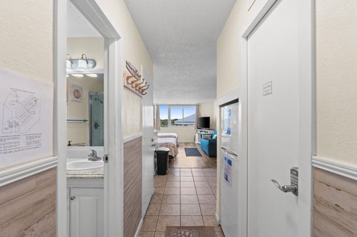 a418-8817 S Thomas Dr, Panama City, FL, 32408-4238 | Card Image