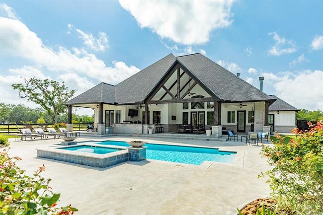 337 Thousand Oaks Dr, House other with 4 bedrooms, 3 bathrooms and 3 parking in Angleton TX | Image 13