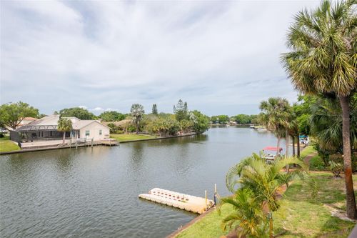 25b2-6325 Newtown Circle, Tampa, FL, 33615 | Card Image