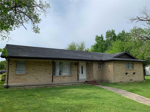 901 Downing St, Forney, TX, 75126-9717 | Card Image