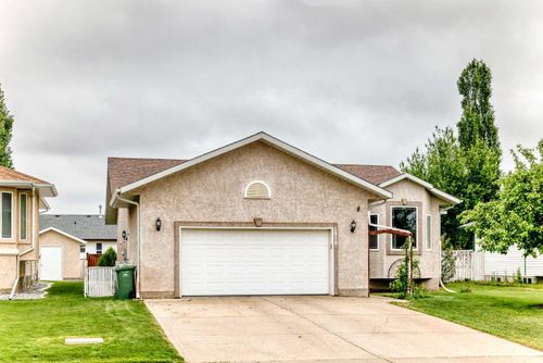 5910 60 Ave, Ponoka, AB, T4J1T7 | Card Image