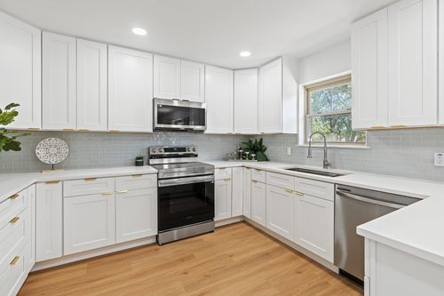 2116 Tamworth Ct, Bedford, TX, 76021-5329 | Card Image