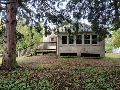 518 9th Ave, Tawas City, MI, 48763-9536 | Card Image