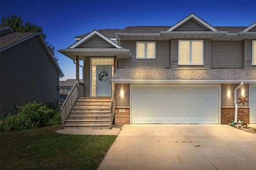 137 S Park Ridge Road, North Liberty, IA, 52317 | Card Image