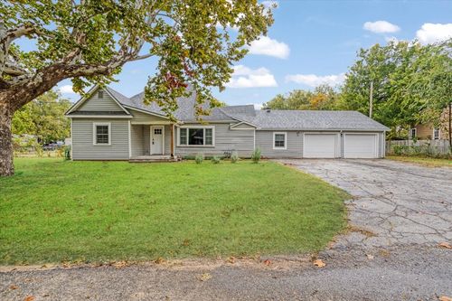 107 S Branch St, Bells, TX, 75414-3402 | Card Image