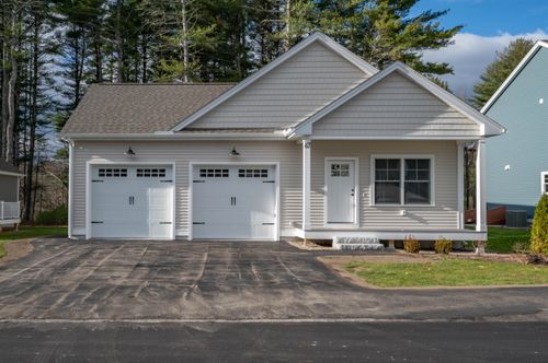 14 Wilderness Dr, Nashua, NH, 03062-1702 | Card Image