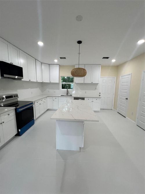 3516 Sparrow Street, Houston, TX, 77051 | Card Image