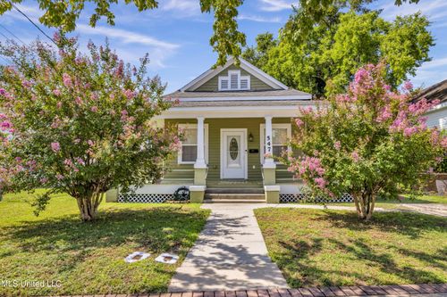 547 Howard Ave, Biloxi, MS, 39530-4449 | Card Image