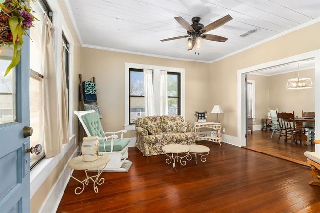 1501 S Austin St, House other with 2 bedrooms, 2 bathrooms and 2 parking in Brenham TX | Image 5