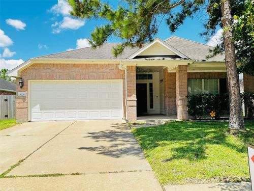 9735 Beckwood Post Dr, Houston, TX, 77095-5077 | Card Image