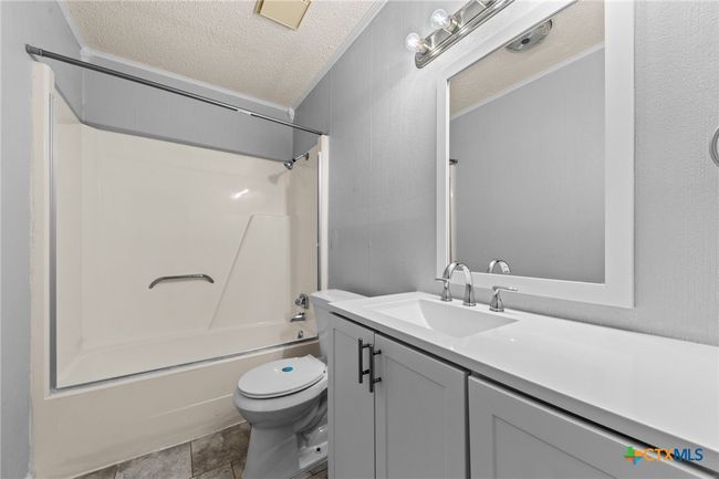 Secondary Bathroom | Image 23
