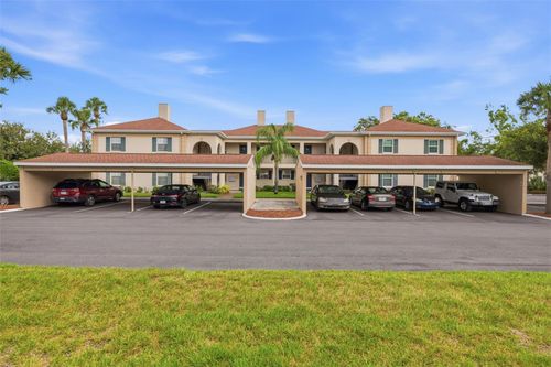 41-10316 Club Cir, TAMPA, FL, 33618-4755 | Card Image