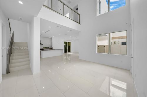 3253-3253 Mcdonald St, Miami, FL, 33133-5171 | Card Image