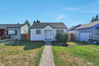 256 29th Avenue, House other with 2 bedrooms, 1 bathrooms and 4 parking in Longview WA | Image 1