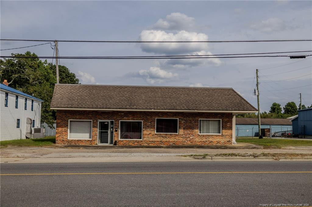 710 N Walnut St, Fairmont, NC 28340