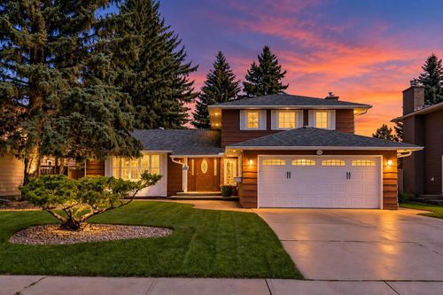 544 Willingdon Blvd Se, Calgary, AB, T2J2A9 | Card Image