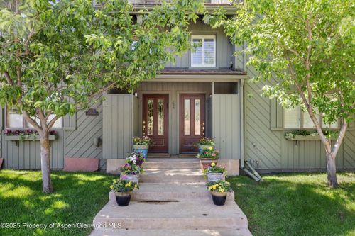 1a-125 E Hyman Ave, Aspen, CO, 81611-1771 | Card Image