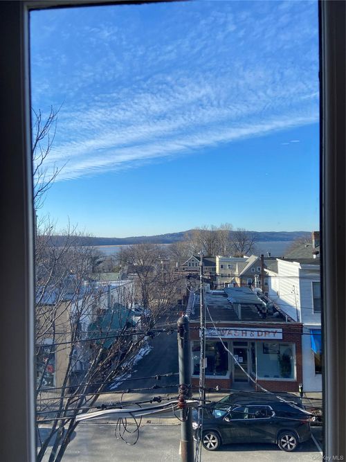 3-108 Main St, Dobbs Ferry, NY, 10522-1677 | Card Image