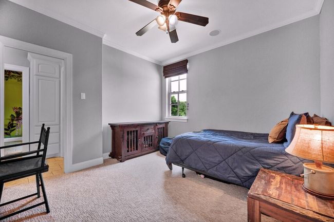 565 Lost Hunters Cyn, House other with 5 bedrooms, 5 bathrooms and 3 parking in China Spring TX | Image 47