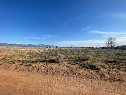 58 High Deal Dr, Los Lunas, NM, 87031-9474 | Card Image