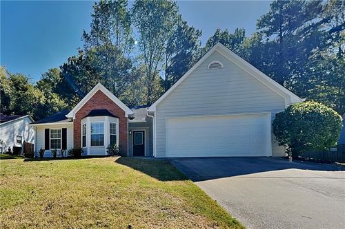 121 Clarion Rd, Lawrenceville, GA, 30043-6152 | Card Image