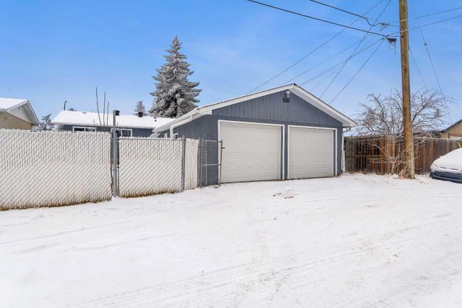 616 55 Street Se, Home with 5 bedrooms, 2 bathrooms and 2 parking in Calgary AB | Image 35