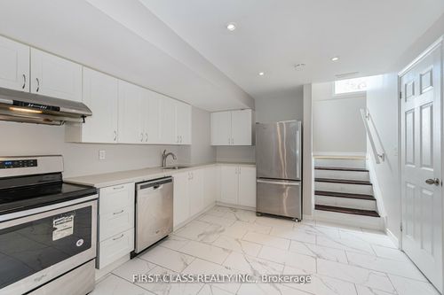 174 Gardenbrooke Trail, Brampton, ON, L6P3C8 | Card Image