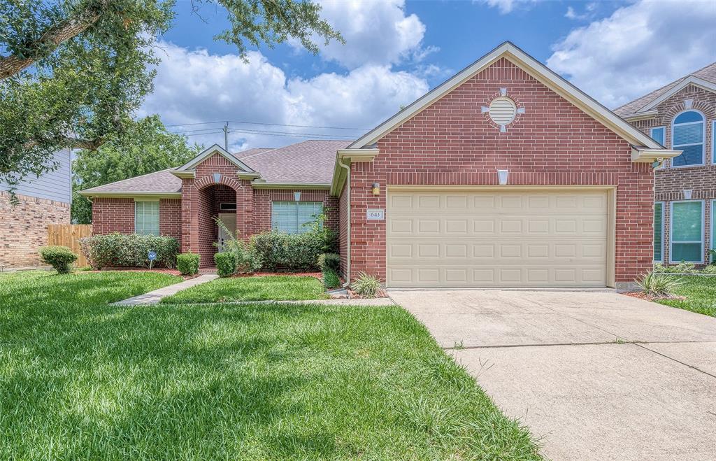 Beverly Cir, Stafford, TX 77477