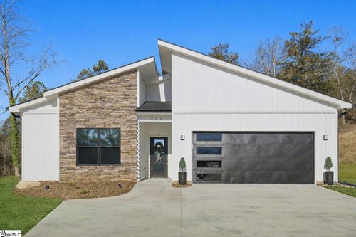 221 Lenhardt Rd, Easley, SC, 29640-1550 | Card Image